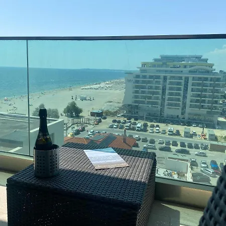 Apartament Direct La Plaja 4 Persoane Mamaia Nord Sky Sea View דירה